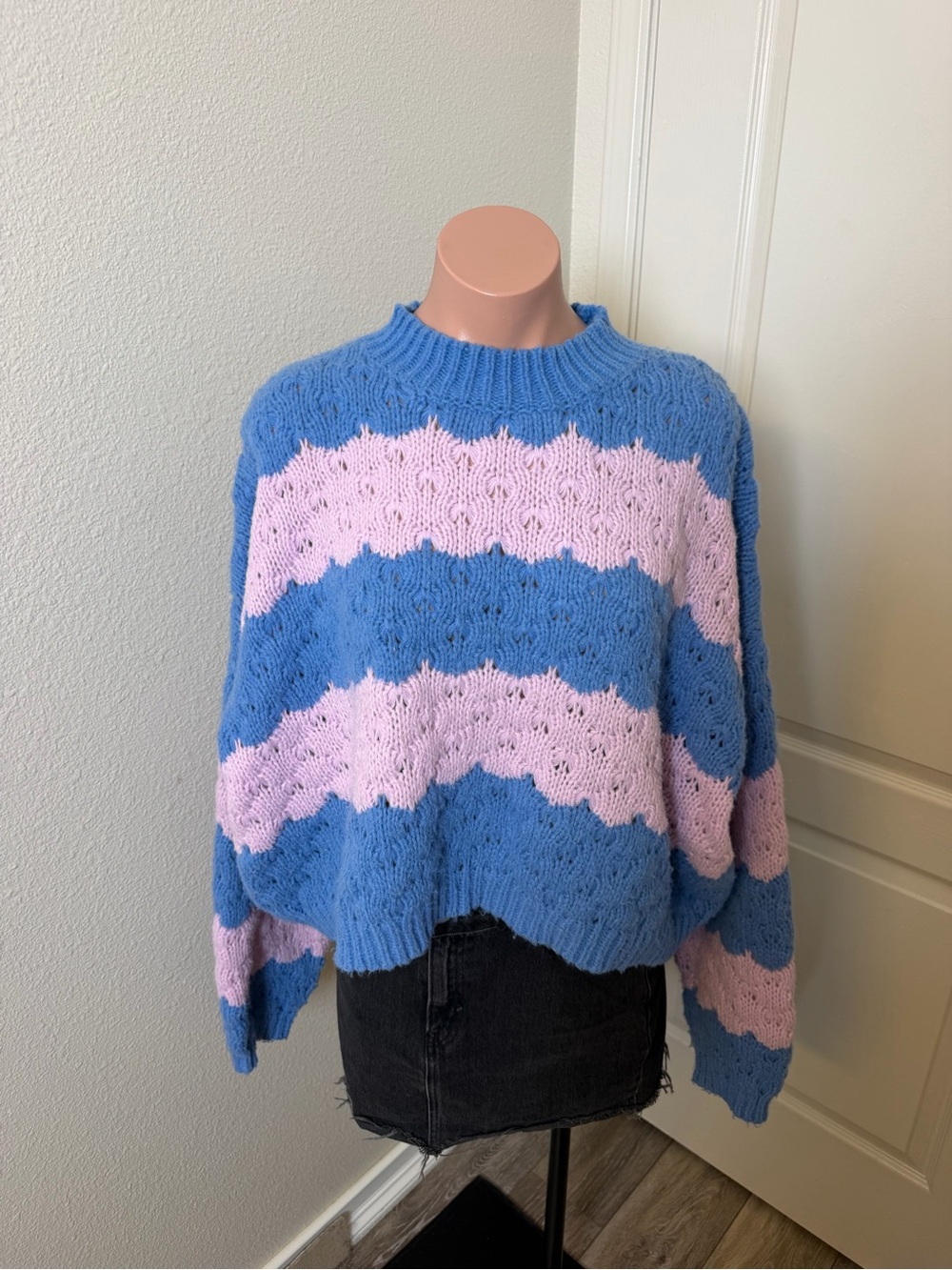 Cotton Candy LA Blue and Light Pink Striped Crewneck Sweater Sz M